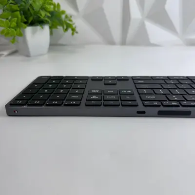 Satechi Slim X3 Bluetooth Backlit Keyboard Space Gray for Mac iPad ST-BTSX3 - Thumbnail 4