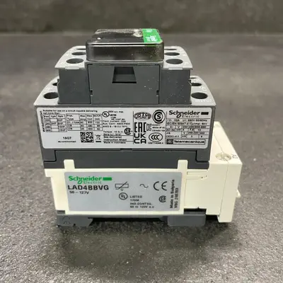 Schneider Electric LAD4BBVG Adapter Block 50-127V FOR TeSys Deca Contactors - Thumbnail 8