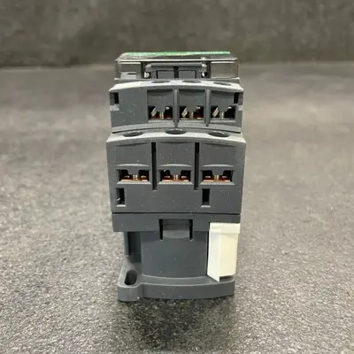 Schneider Electric LAD4BBVG Adapter Block 50-127V FOR TeSys Deca Contactors - Thumbnail 6
