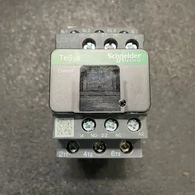 Schneider Electric LAD4BBVG Adapter Block 50-127V FOR TeSys Deca Contactors - Thumbnail 7