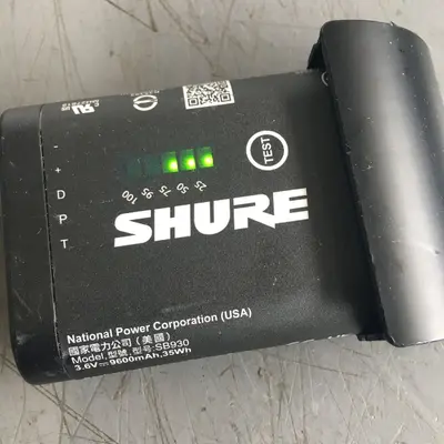 Shure SB930 Rechargeable Lithium-ion Battery Pack for MXCW640 - Thumbnail 3