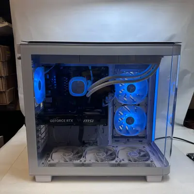 Skytech King 95 Gaming Desktop, Ryzen 7 9700X, 16GB DDR5, 1TB, RTX 5060 Ti 16GB - Thumbnail 3