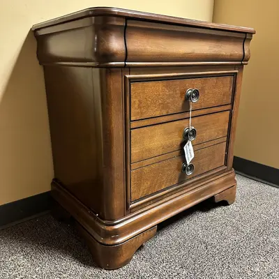 Solid Wood Nightstand CM750NSO – 3 Drawers, Heavy, High-End Walnut Finish - Thumbnail 5