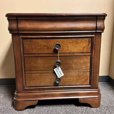 Solid Wood Nightstand CM750NSO – 3 Drawers, Heavy, High-End Walnut Finish - Thumbnail 2