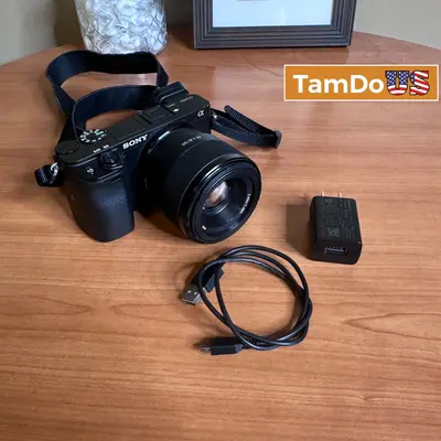 Sony Alpha 6400 APS-C Mirrorless Camera with FE 50mm f/1.8 Lens - Thumbnail 1