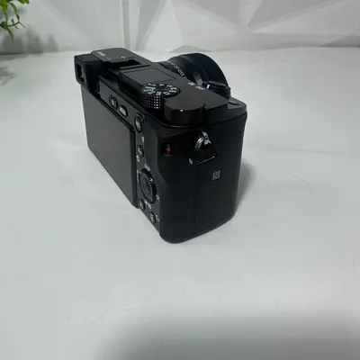 Sony Alpha a6100 Mirrorless Camera with E PZ 16-50mm F3.5-5.6 OSS II Lens - Thumbnail 3
