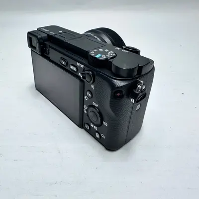 Sony Alpha a6400 Mirrorless Camera with 16-50mm f/3.5-5.6 OSS II Lens Kit - Thumbnail 5