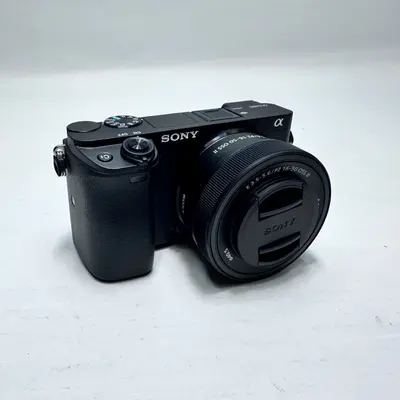 Sony Alpha a6400 Mirrorless Camera with 16-50mm f/3.5-5.6 OSS II Lens Kit - Thumbnail 3