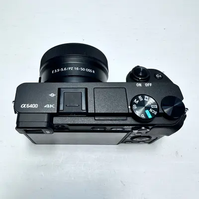 Sony Alpha a6400 Mirrorless Camera with 16-50mm f/3.5-5.6 OSS II Lens Kit - Thumbnail 4