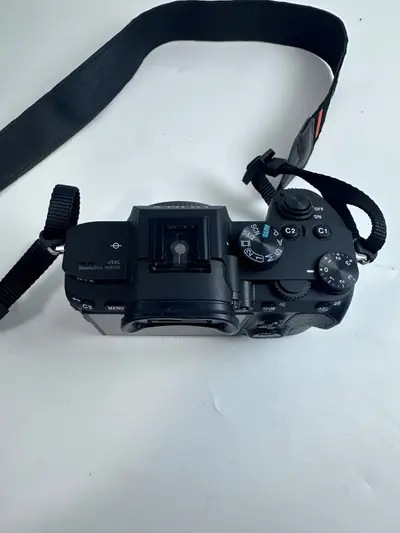 Sony Alpha a7 III Mirrorless Camera with FE 28-70 mm F3.5-5.6 OSS Lens - Thumbnail 5