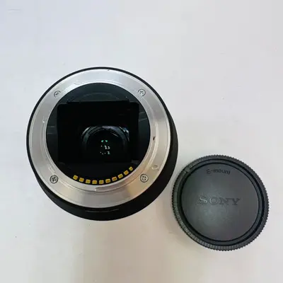 Sony Alpha 7 III Mirrorless Camera with FE 28-70mm Lens - Thumbnail 9