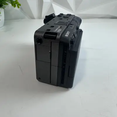 Sony Cinema Line FX30 Digital Camera Body 4K 120p ILME-FX30 Super 35 Exmor R - Thumbnail 3