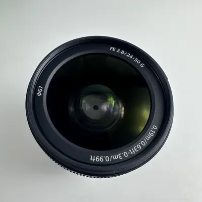 Sony FE 24-50mm F2.8 G Full-Frame E-Mount Lens (SEL2450G) - Thumbnail 2
