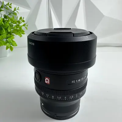 Sony FE 35mm F1.4 GM Full-Frame E-Mount Lens (SEL35F14GM) - Thumbnail 2