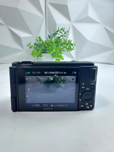 Sony ZV-1F Vlog Camera for Content Creators and Vloggers - Black - Thumbnail 2