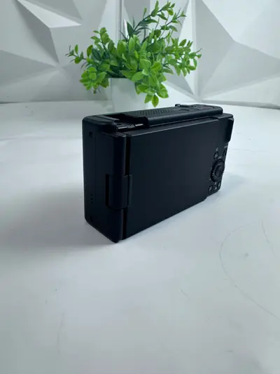 Sony ZV-1F Vlog Camera for Content Creators and Vloggers - Black - Thumbnail 5