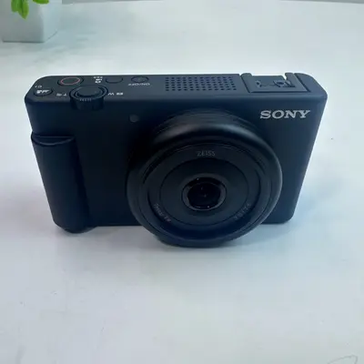 Sony ZV-1F Vlogging Camera + Case + ZeeTech Bundle Black - Thumbnail 3