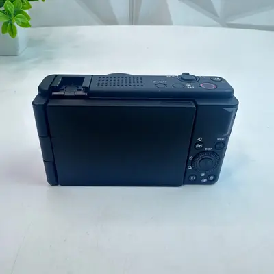 Sony ZV-1F Vlogging Camera + Case + ZeeTech Bundle Black - Thumbnail 9