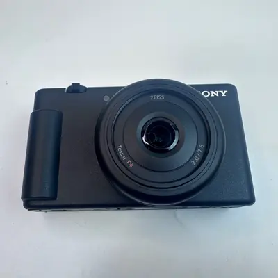 Sony ZV-1F Vlogging Camera + Case + ZeeTech Bundle Black - Thumbnail 8