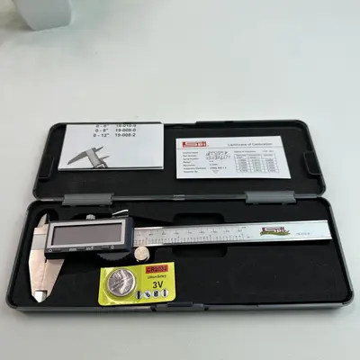 SPI 18-010-9 6" Digital Caliper 0.0005" Resolution IP54 with Case & Battery - Thumbnail 2