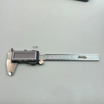 SPI 18-010-9 6" Digital Caliper 0.0005" Resolution IP54 with Case & Battery - Thumbnail 3