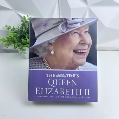 The Times Queen Elizabeth II Book, 1926–2022, Hardcover, Commemorative Edition - Thumbnail 2