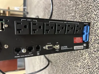 Tripp Lite SmartOnline SU2200RTXL2Ua 2200VA 1600W UPS Rack/Tower 120V - Thumbnail 3