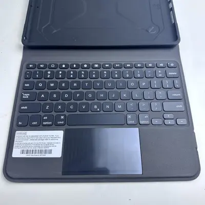 UAG Integrated Bluetooth Keyboard with Trackpad for iPad (10.2") (8th/7th) - Thumbnail 9