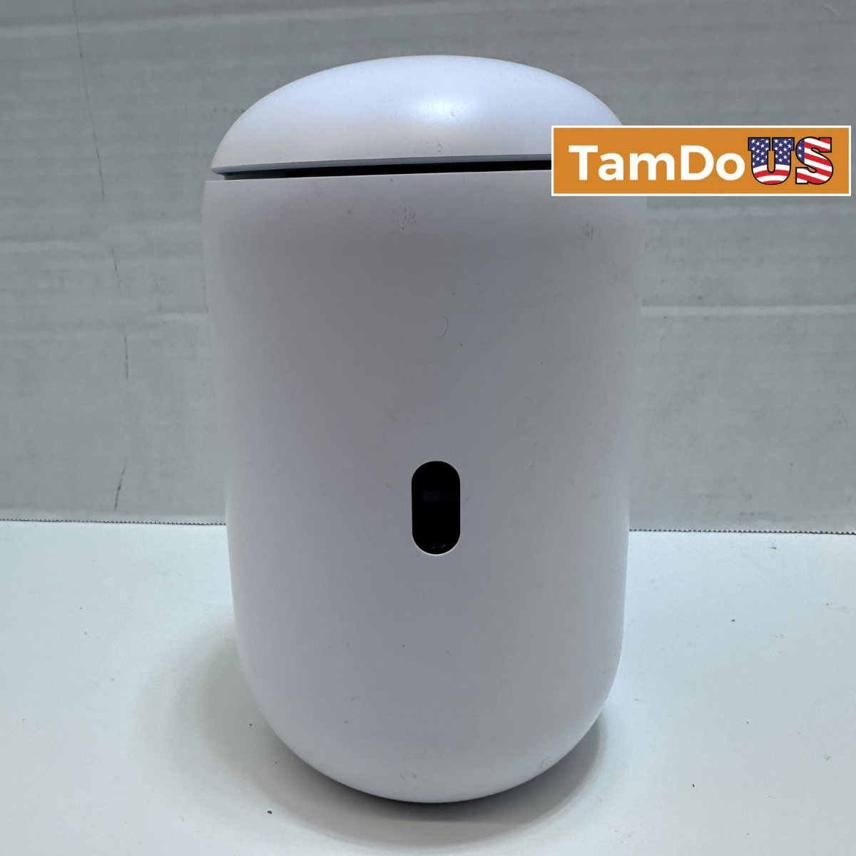 Ubiquiti UniFi Dream Router UDR Wi-Fi 6 All-in-One Gateway Console PoE Ports - Photo 1 - Real photo at TamDo.us