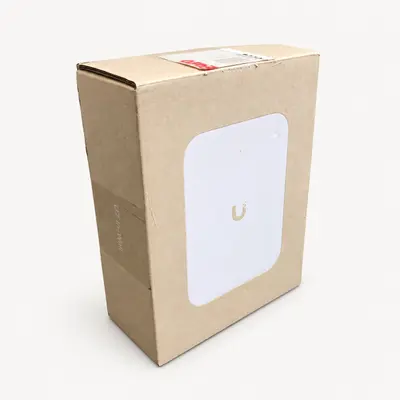 Ubiquiti UniFi U7 In-Wall WiFi 7 Access Point U7-IW-US 2.5GbE Switch PoE+ - Thumbnail 4