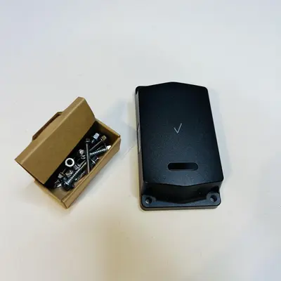 Verizon AI-110 Asset Tracker for Powered Equipment – Model VZMRDZ-001-US - Thumbnail 2