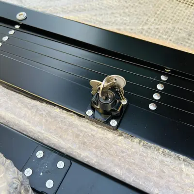 VEVOR Folding Door Gate Adjustable Security Gate - Thumbnail 3