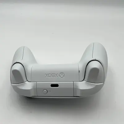 Xbox Series X | S Wireless Controller - Robot White - Thumbnail 8