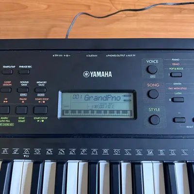 Yamaha PSR-E283 61-Key Portable Digital Keyboard Educational Piano - Thumbnail 7