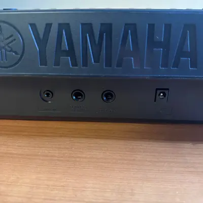 Yamaha PSR-E283 61-Key Portable Digital Keyboard Educational Piano - Thumbnail 9